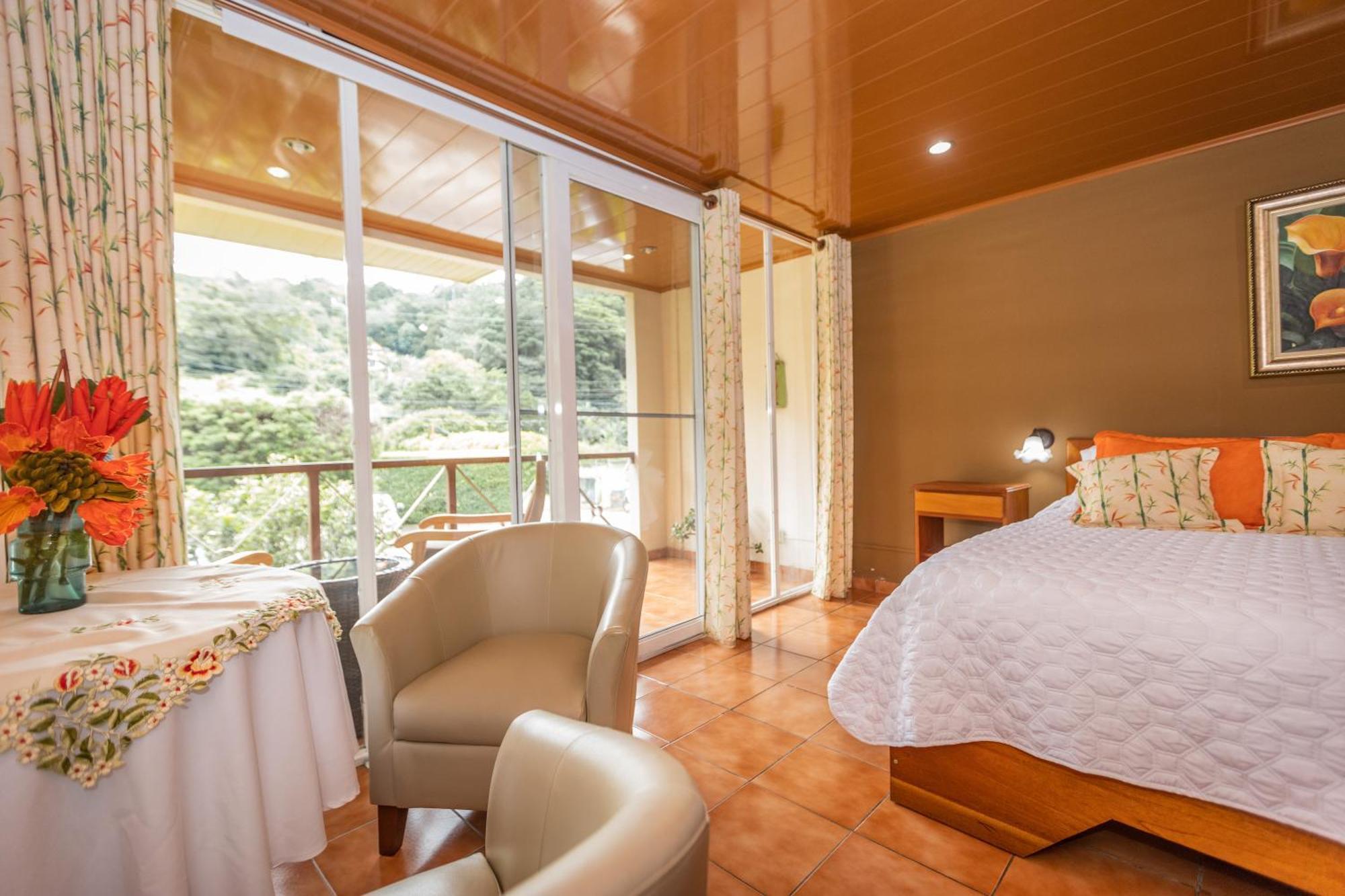 El Oasis Hotel Y Restaurante 보케테 외부 사진