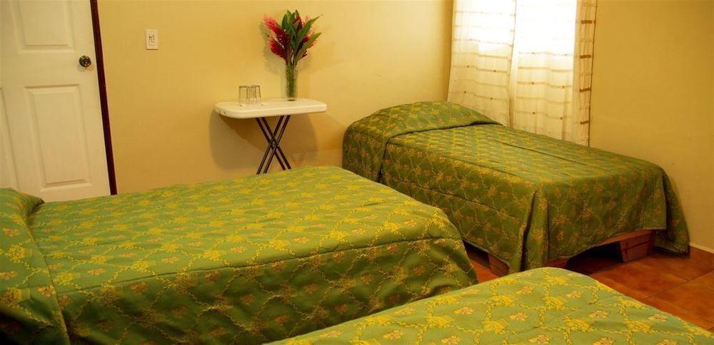 El Oasis Hotel Y Restaurante 보케테 외부 사진