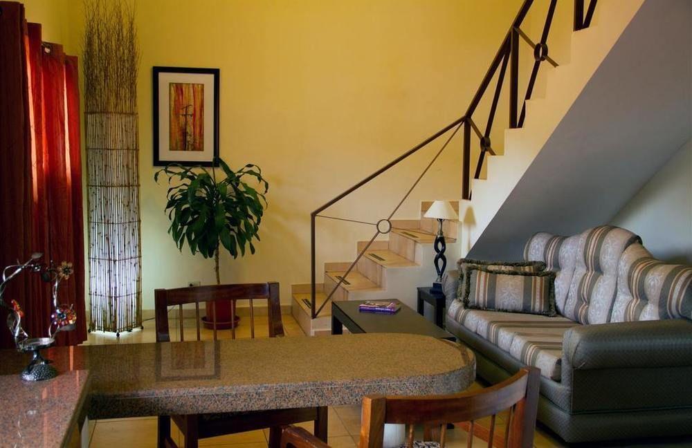 El Oasis Hotel Y Restaurante 보케테 외부 사진